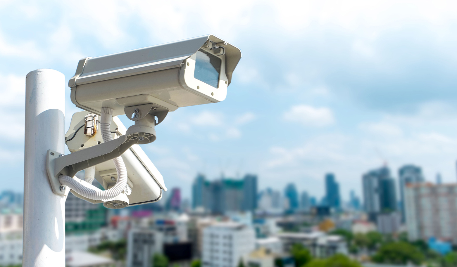 In the accelerating wave of globalization, what important roles do industrial switches play?